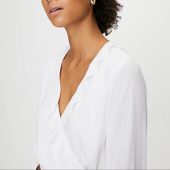 Aritzia Blouse - Picture 2 of 4